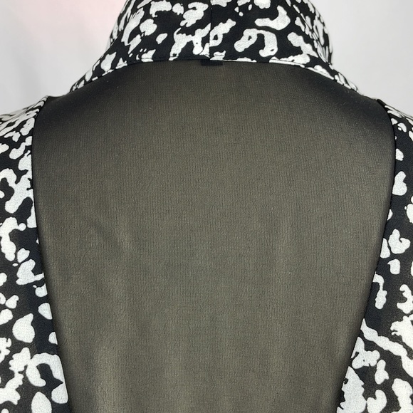 Ro & De Black and White Wrap Front Top with Sexy Sheer Back - Size Small - Picture 10 of 14